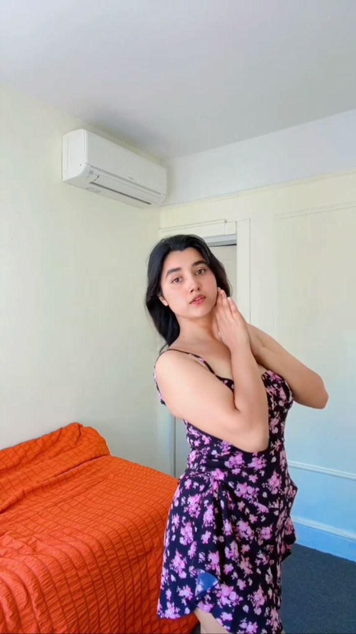 Divya Menon — photo 3