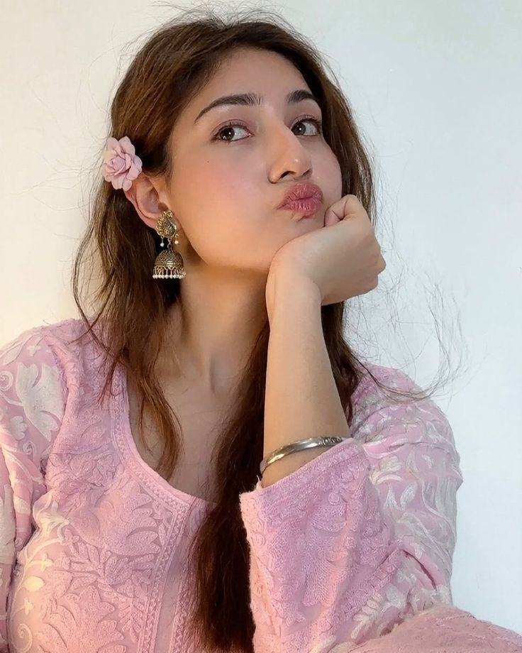 Zara Khan — Mumbai escort