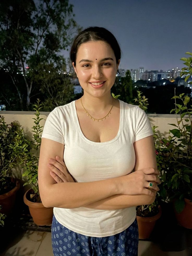 Riya Malhotra — photo 6